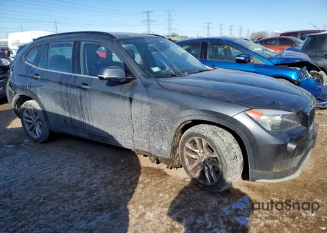 2015 BMW X1 xDrive28I z USA, uszkodzony, nr VIN WBAVL1C54FVY26093